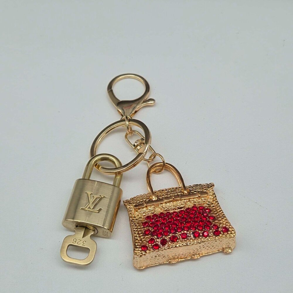 Authentic Louis Vuitton Gold Padlock & Key 🔒 LV Bag Charm Unbranded Keychain - Picture 5 of 10